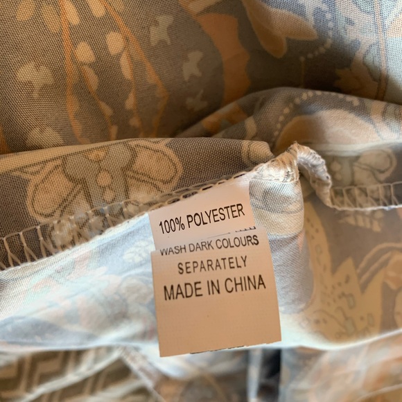 BOHO Mixed Print V Neck Dress Women’s Size Large - Picture 8 of 8